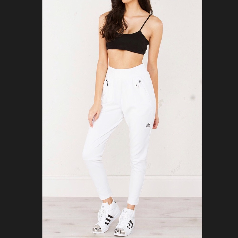 Adidas White Joggers🔲🔳◼️◼️